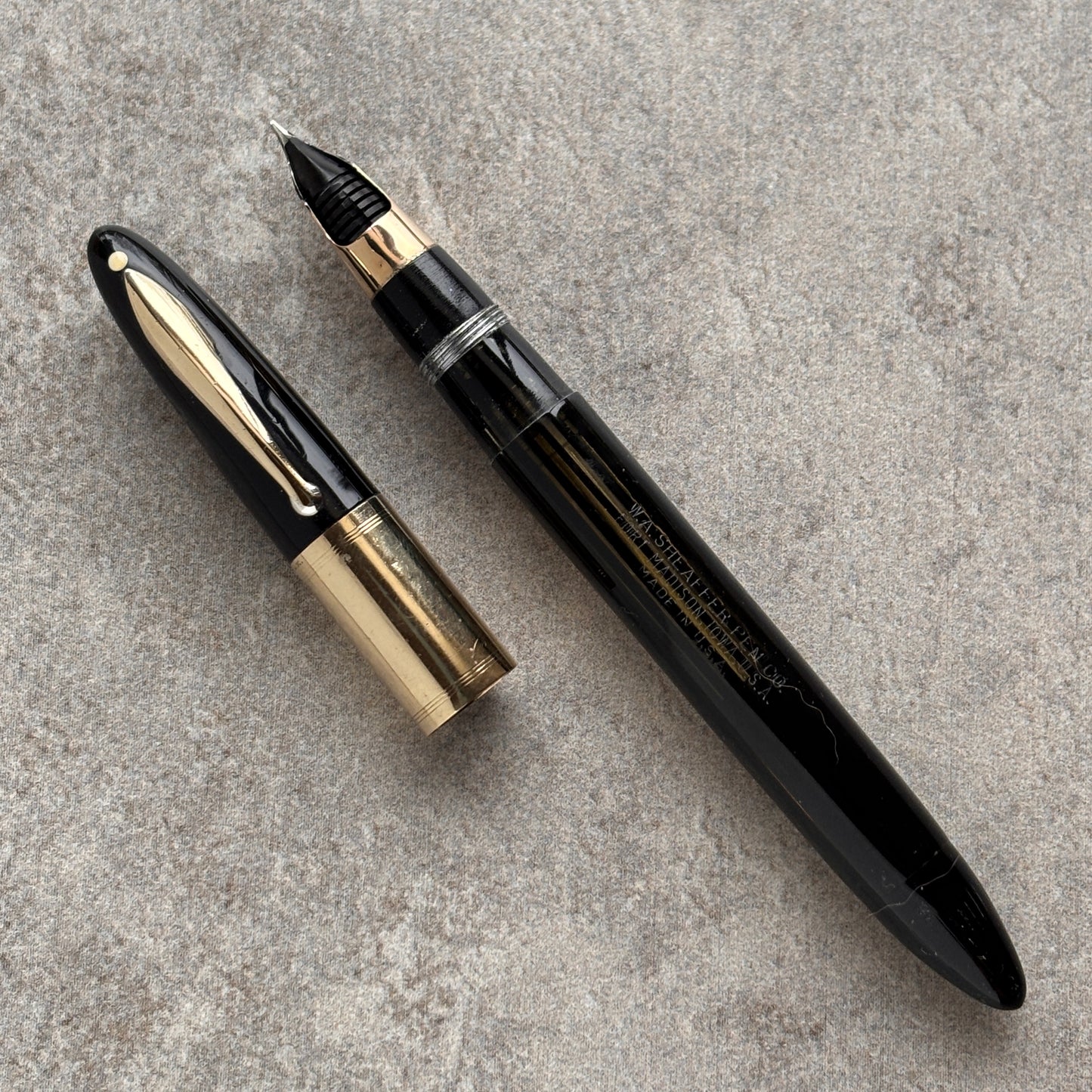 Sheaffer Triumph Vac-fil, Black Extra Wide Solid Gold Band